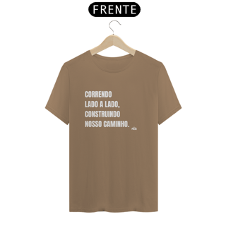 Nome do produto Correndo lado a lado, construindo nosso caminho.