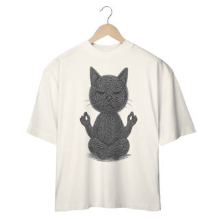 Nome do produto Camiseta Oversized “Gato Preto Zen”