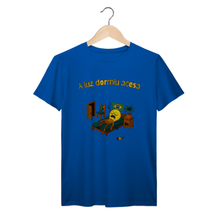 Nome do produtoCamiseta A luz dormiu acesa