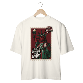 Nome do produto Camisa OversizedUnissex From Laranjeiras To The World Hat-Trickolor | Fluminense