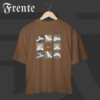 Nome do produto Camiseta Oversized - Mão de vaca | Arte no peito