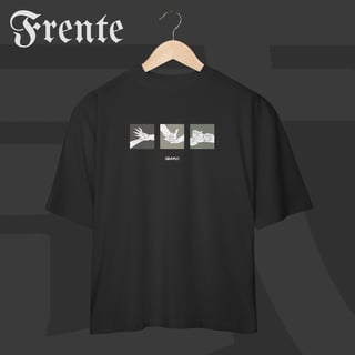 Camiseta Oversized - Mão de vaca | Arte no peito