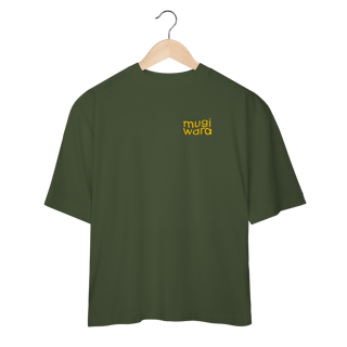 Nome do produtoCamiseta Oversized Gato Chapéu de Palha: A Aventura Felina Começa!