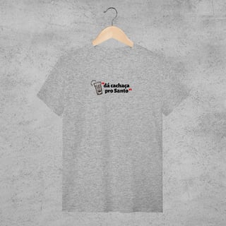Nome do produto Camiseta - Dá cachaça pro Santo