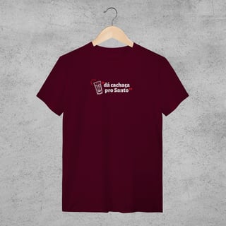 Nome do produto Camiseta - Dá cachaça pro Santo