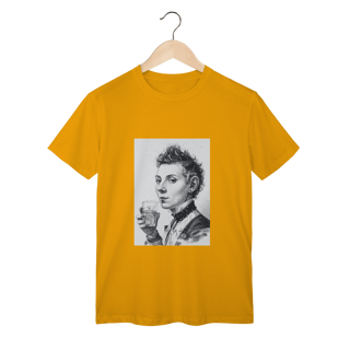 Nome do produto Woman Drinks - T shirt Classic