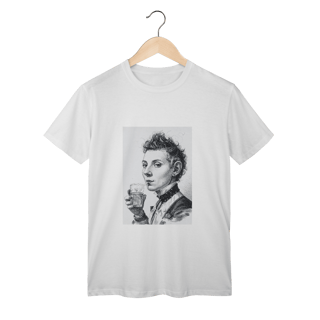 Nome do produto Woman Drinks - T shirt Classic