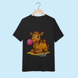 Nome do produto Camiseta Juvenil (10 a 14 anos) Camelo – 100% Algodão | Coleção Reino Animal do Caioba
