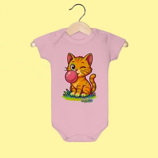 Nome do produto Body Infantil Gato Amarelo – 100% Algodão | Coleção Reino Animal do Caioba