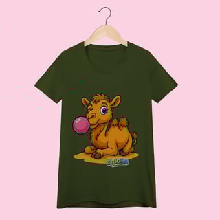 Nome do produto Camiseta Baby Long Feminina Camelo – 100% Algodão | Coleção Reino Animal do Caioba
