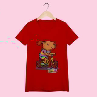 Nome do produto Camiseta Feminina Adulto Capivara Menina de Bicicleta – 100% Algodão | Coleção Reino Capivara do Caioba