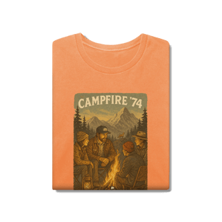 Nome do produto Camiseta Estonada Vintage Fogueira “Campfire ’74” | Acampamento, Montanha & Aventura