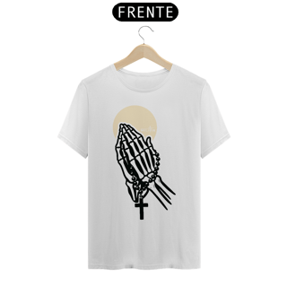 Nome do produto Camiseta Até Os Ossos - Terço e Eucaristia