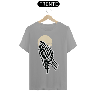 Nome do produto Camiseta Até Os Ossos - Terço e Eucaristia