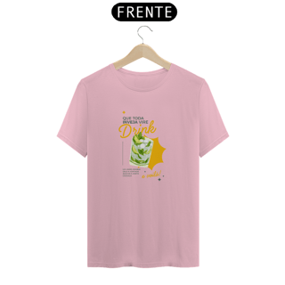 Nome do produtoT-shirt Virou Drink – Camiseta Criativa com Estampa Irônica e Alternativa