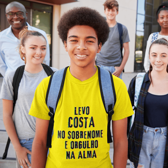 Camiseta Unissex Infanto-Juvenil Costa no Nome, Orgulho na Alma (Malha Quality)