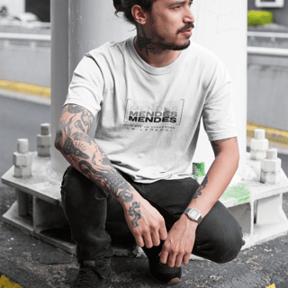 Camiseta Unissex “Mendes, Mais que um Sobrenome, um Legado!” – Vista o Legado (Malha Quality)