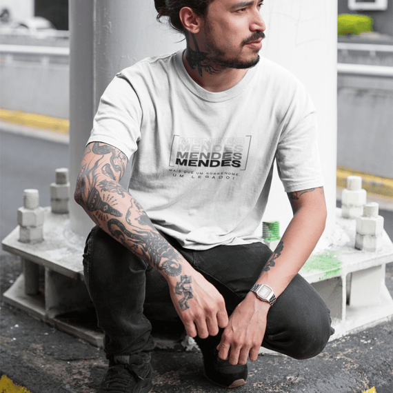 Camiseta Unissex “Mendes, Mais que um Sobrenome, um Legado!” – Vista o Legado (Malha Quality)