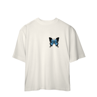 Nome do produto Camiseta Oversized - Borboleta Azul