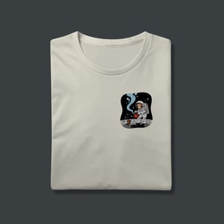 Nome do produtoCamiseta Astronauta – Humor cósmico com conforto premium