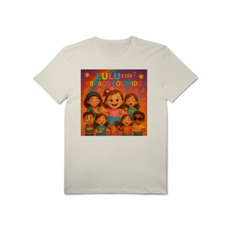 Nome do produto Lulu e Seu Abraço Colorido - T-Shirt Pima Oficial