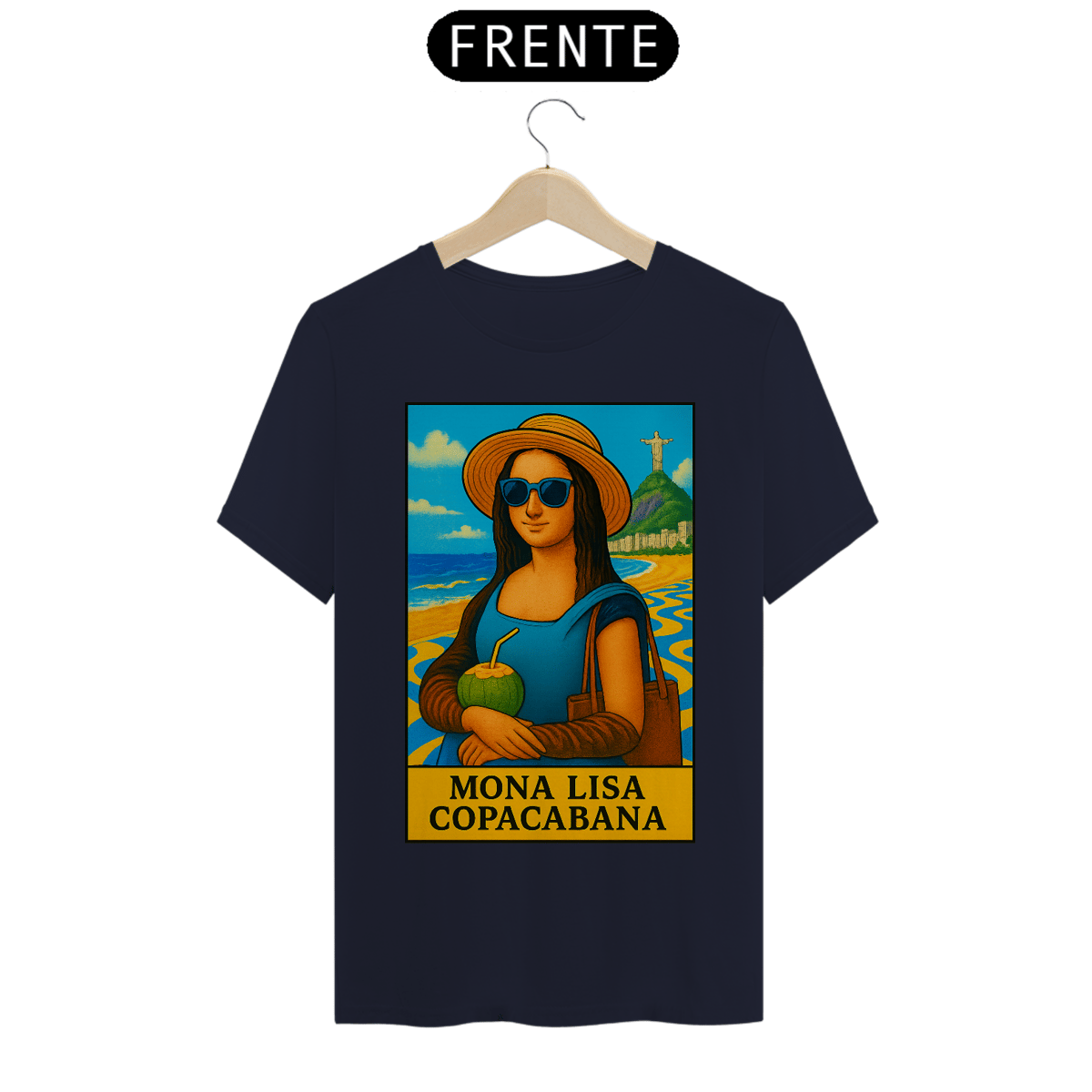 Nome do produto: Camiseta Mona Lisa Copacabana – Arte Clássica em Clima Tropical Brasileiro