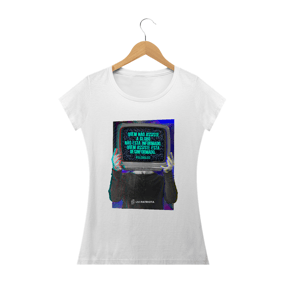 Camisa Feminina - Globo Lixo - Um Patriota