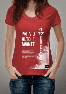 Camiseta Para o alto e avante. 