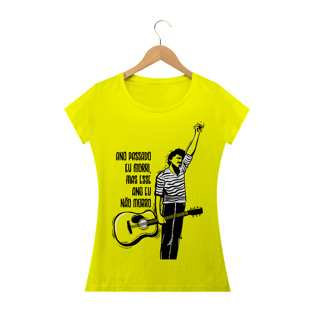 Nome do produtoCamiseta Feminina Belchior Ano passado eu morri, mas esse ano eu não morro