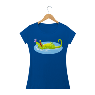 Nome do produto Camiseta Baby Long Quality Feminina Estampa Jacaré Relaxando na Água