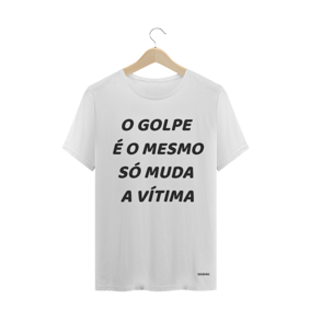 T-SHIRT GOLPE