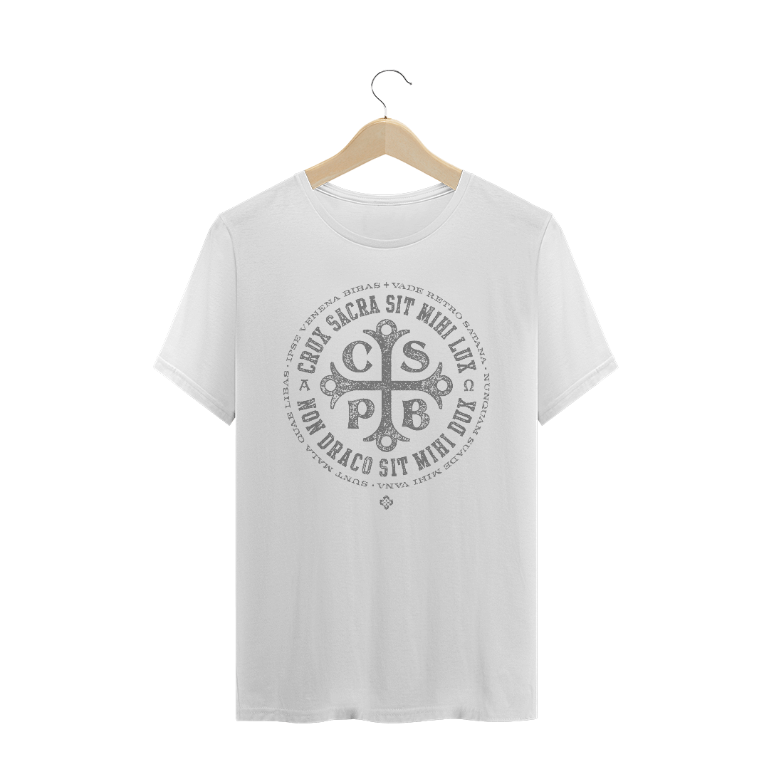 Nome do produto: Camiseta Masculina Cruz de São Bento 2