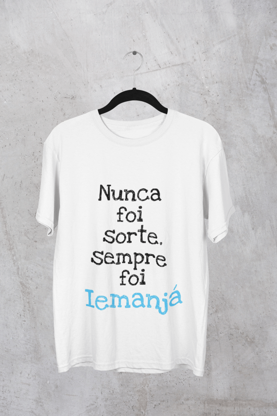 Camiseta da Orixá Iemanjá (Modelo Plus Size)
