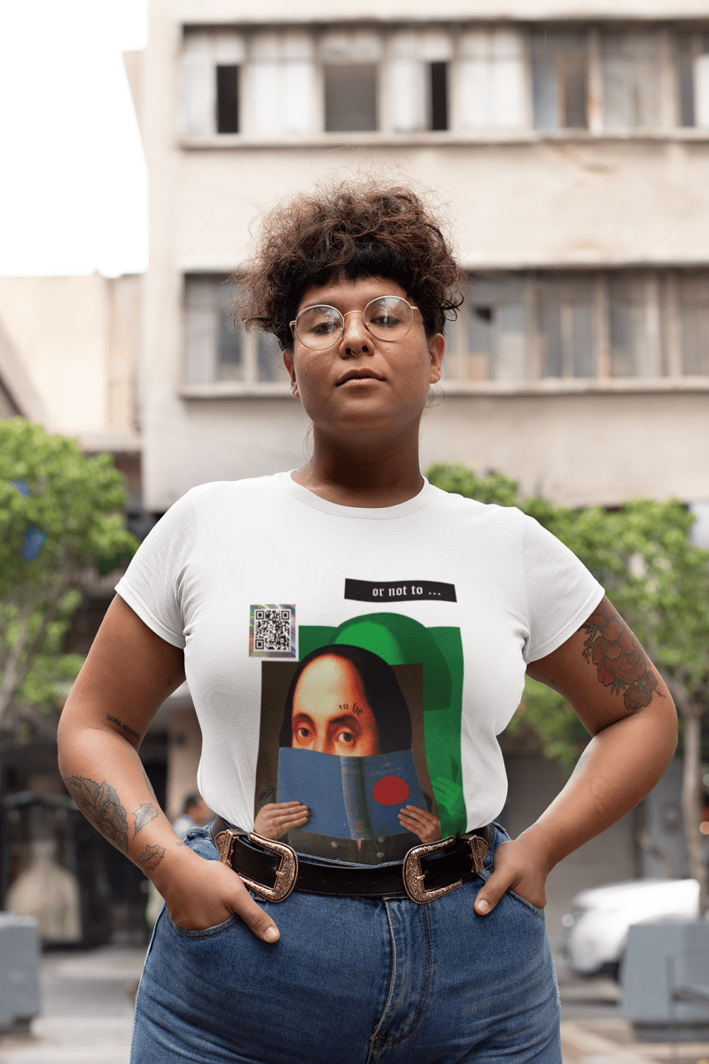 Nome do produto: Camiseta - to be or ... - Coleção Dramaturgias 