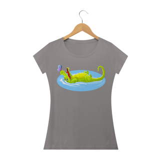 Nome do produto Camiseta Baby Long Quality Feminina Estampa Jacaré Relaxando na Água