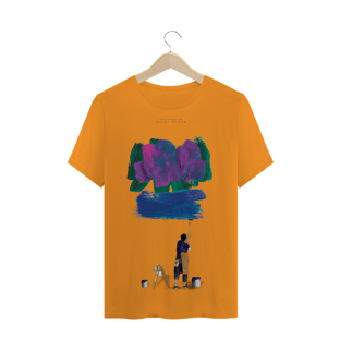 Nome do produtoMan Holding Paint Roller | Exclusive