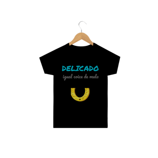 Nome do produto Camiseta Classic Infantil Masculino Estampa Frase - Delicado igual coice de mula