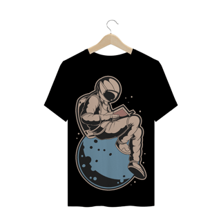 Nome do produto Camiseta Prime Estampa Astronauta Lendo