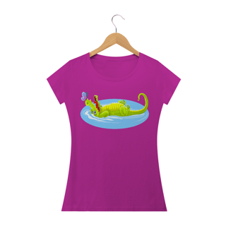 Nome do produto Camiseta Baby Long Quality Feminina Estampa Jacaré Relaxando na Água
