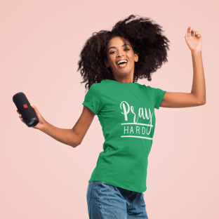 Nome do produtoCamiseta Feminina Cristã Pray Hard