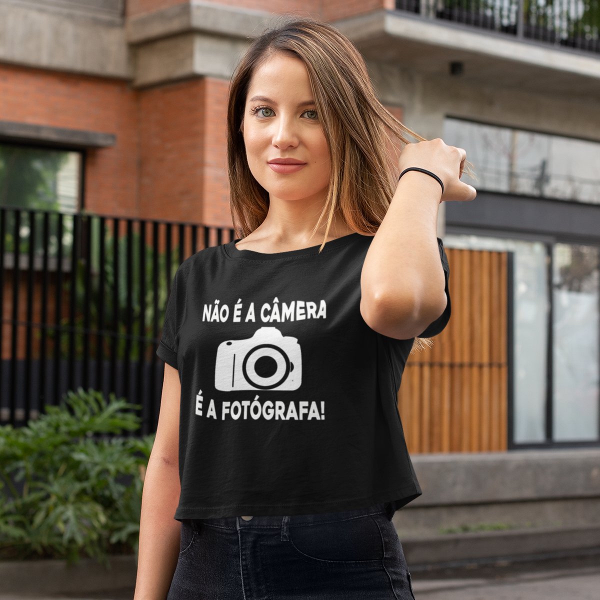 Nome do produto: Camiseta cropped - NÃO É A CAMERA