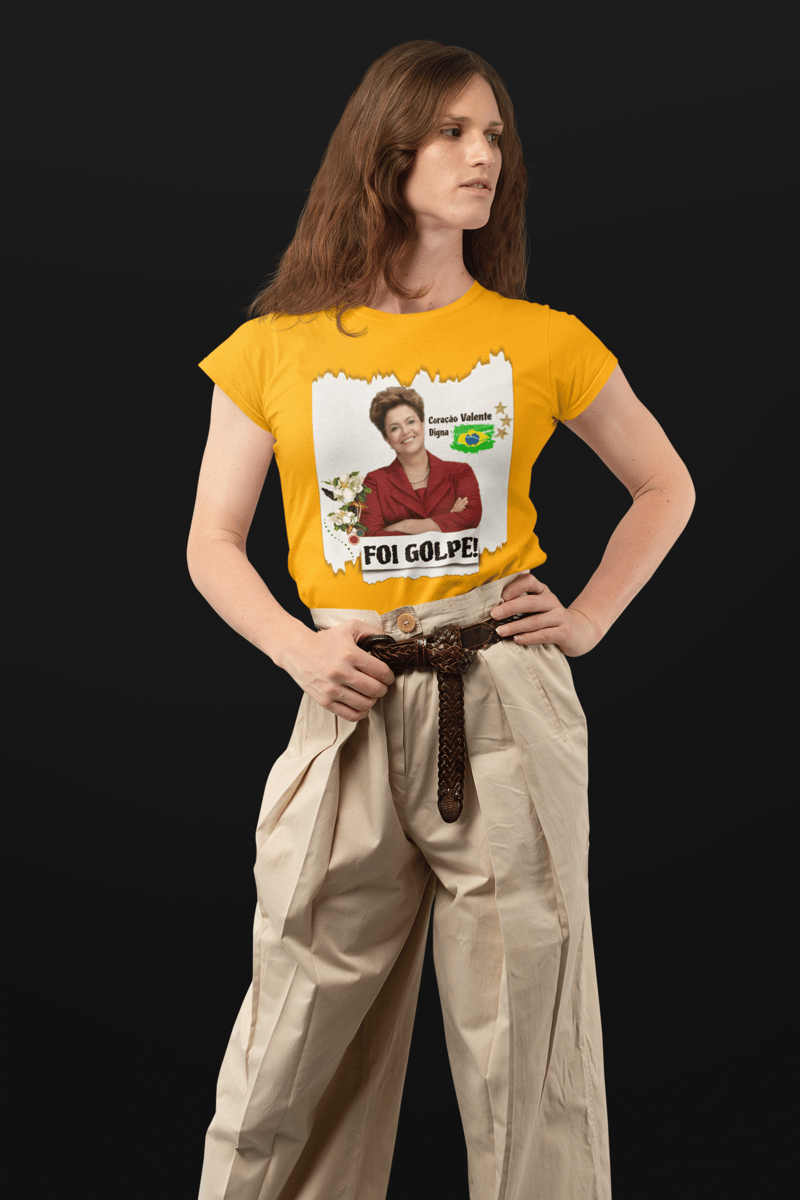 Nome do produto: T-shirt Baby Look Dilma
