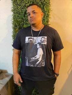 Nome do produto T-shirt Tradiconal Dilma: Coração Valente