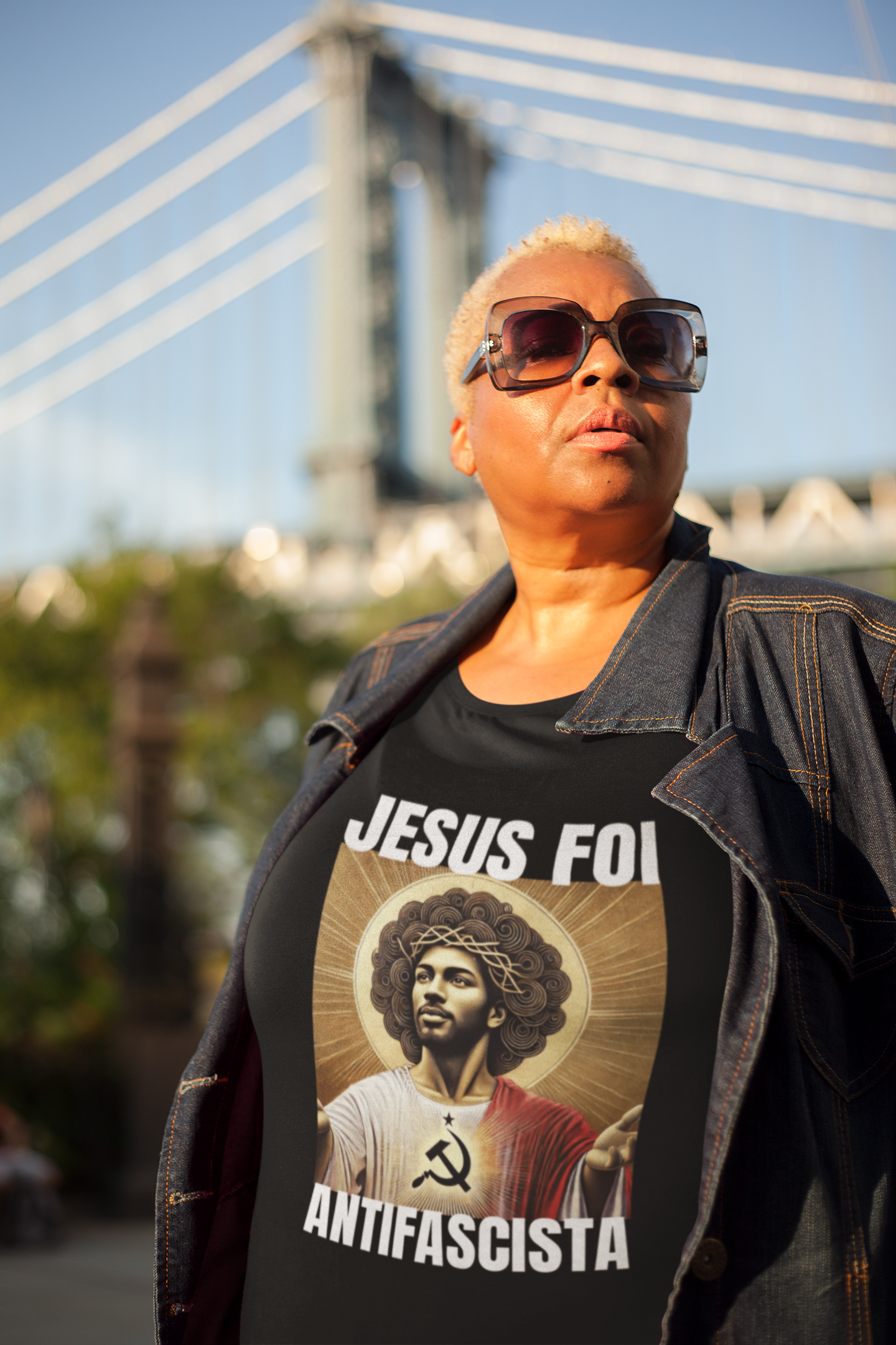 T-shirt Plus Size Jesus Antifascista