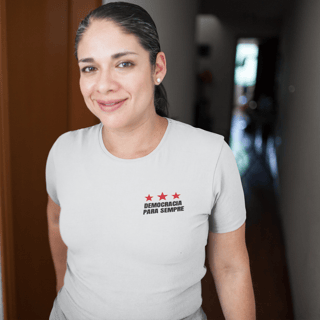Nome do produto T-shirt Baby Look Democracia