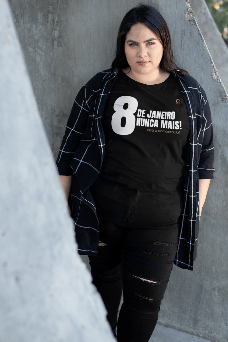 Nome do produto: T-shirt Plus Size 8 de Janeiro