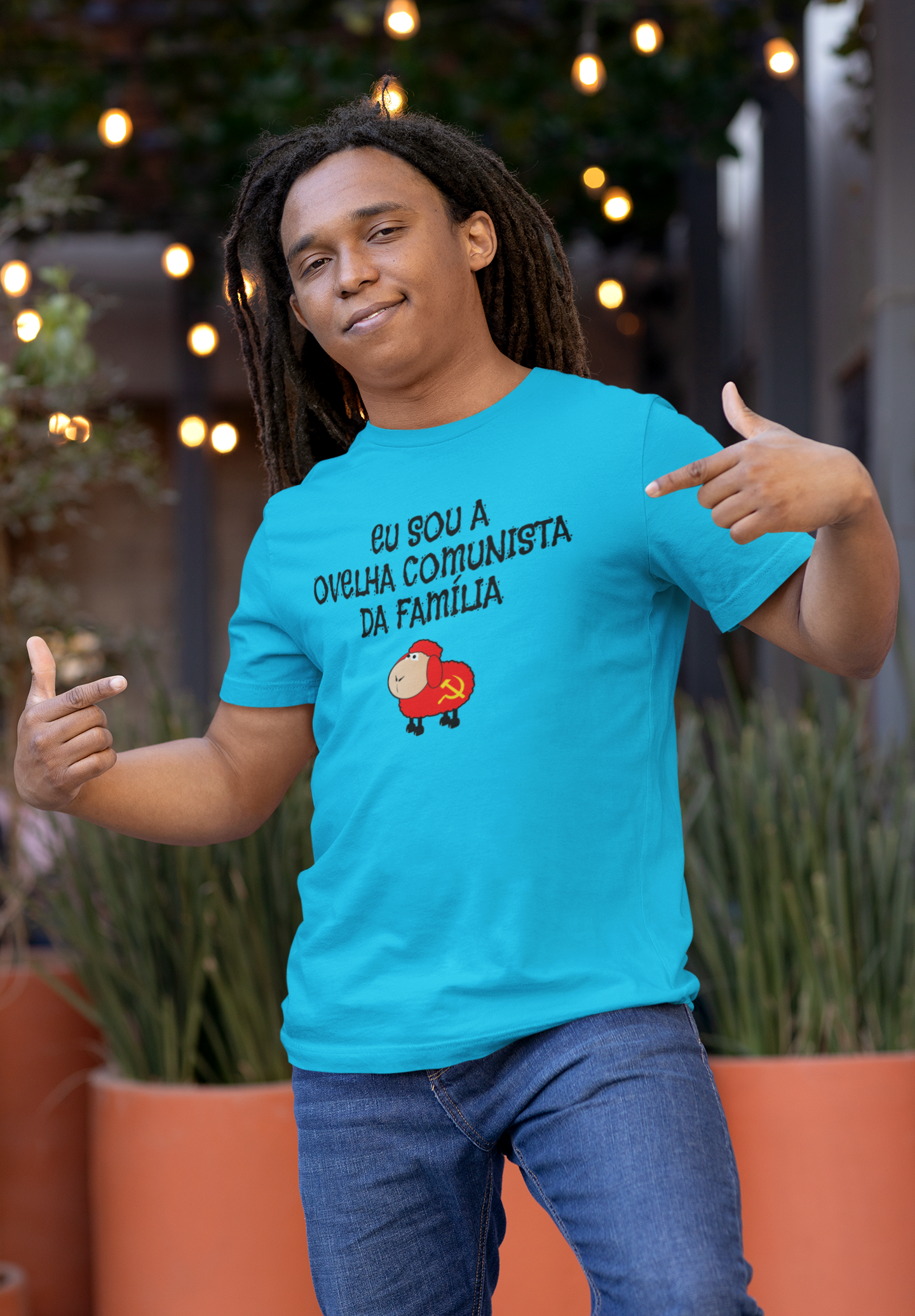 T-shirt Tradicional Ovelha Comunista