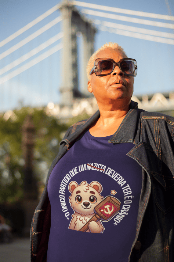 T-shirt Plus Size crânio partido