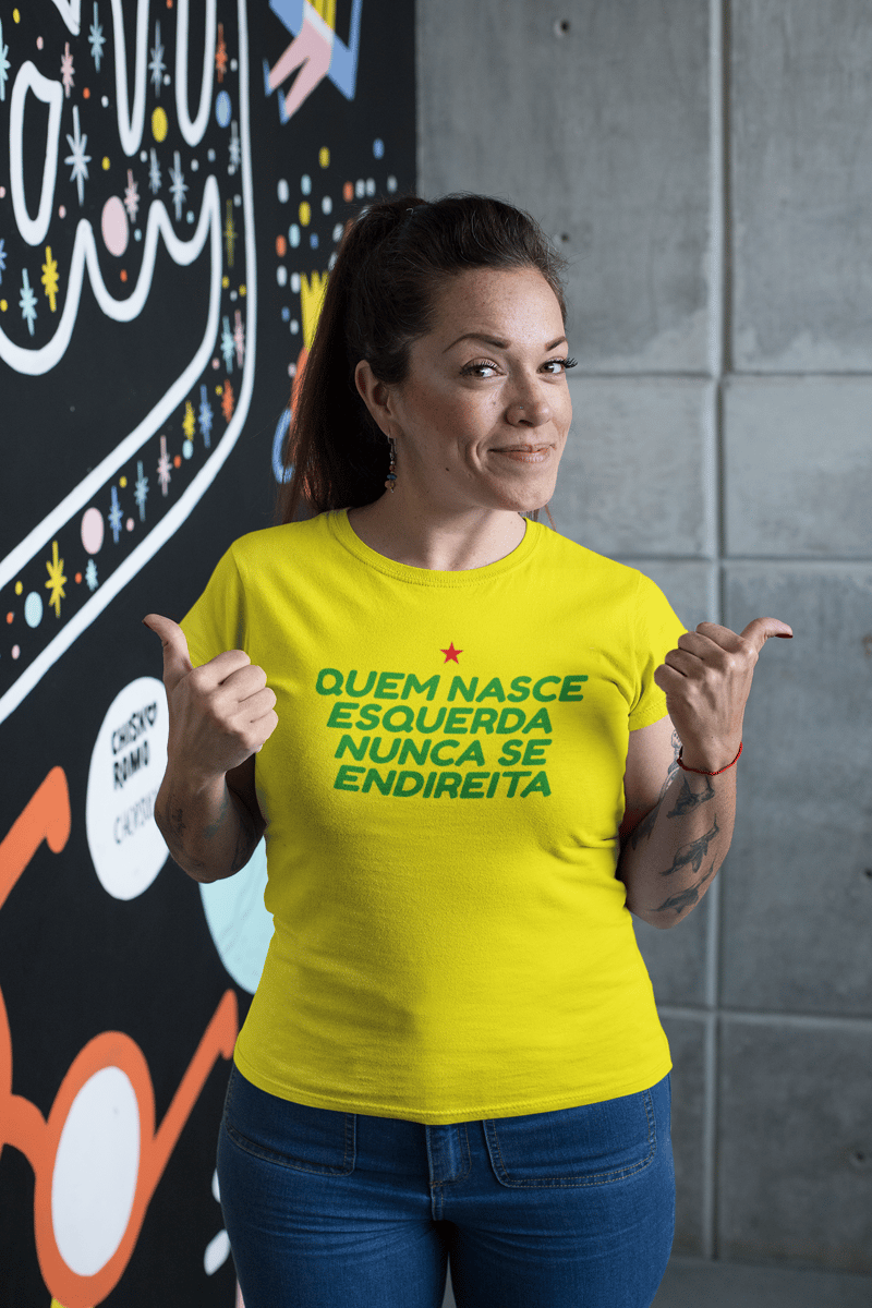 Nome do produto: T-shirt Baby Look NUNCA SE ENDIREITA