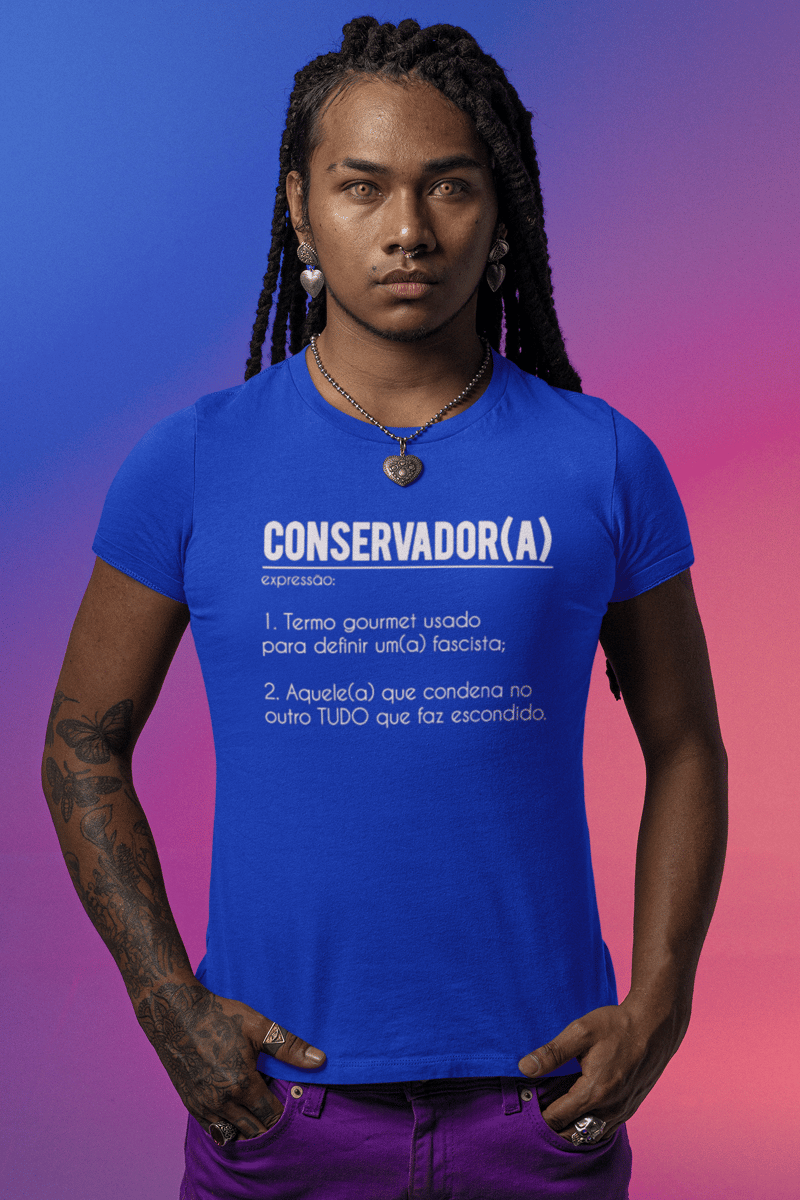 Nome do produto: T-shirt Baby Look Conservador(a)